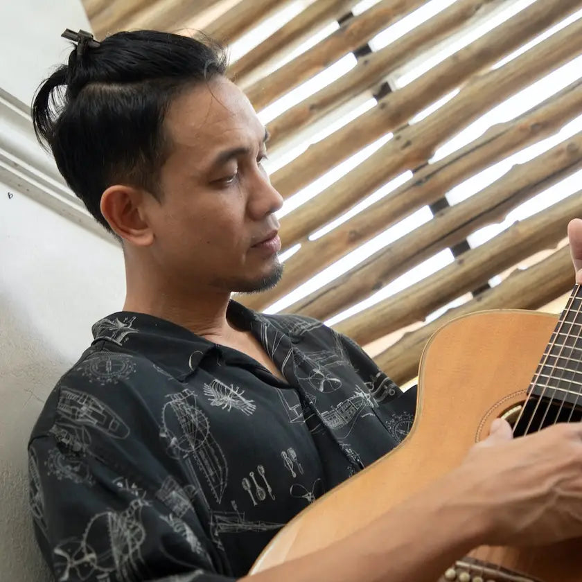 เจ-เจตมนต์ มละโยธา นักร้อง/นักแต่งเพลง PENGUIN VILLA